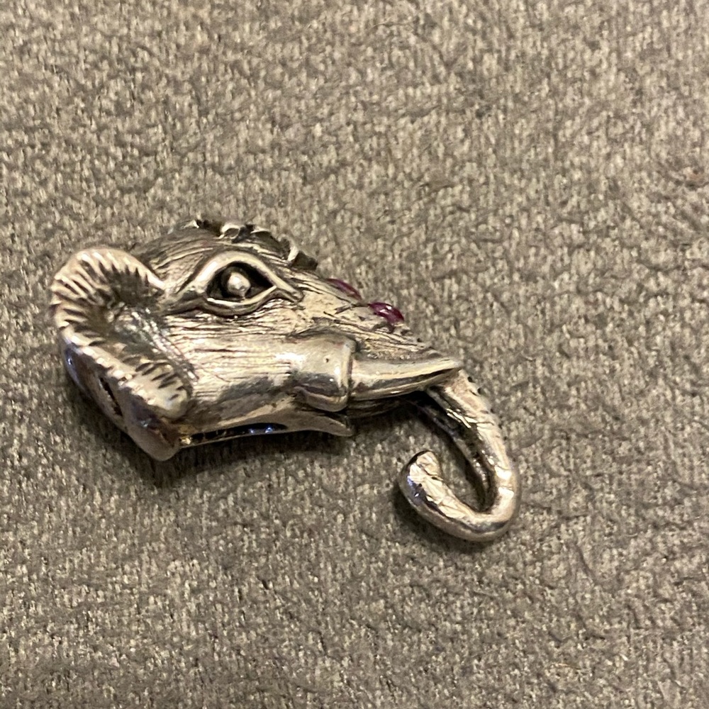 Buddhist Elephant Head SS w/Unfinished Rubies - Picture 3 of 8